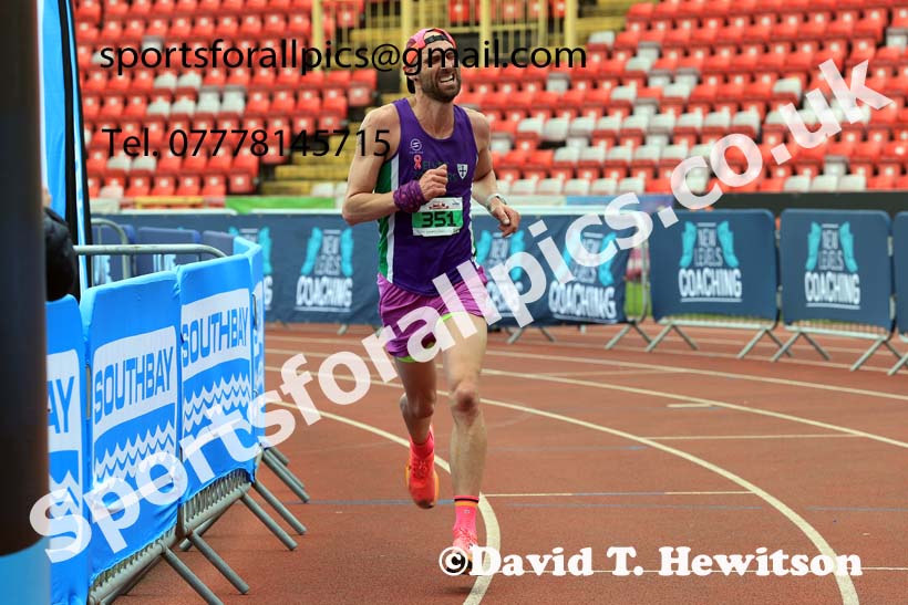 Gateshead 10k, 2024 Gateshead Marathon, Half Marathon and 10k, Gateshead Stadium.  Photo: David T. Hewitson/Sports for All Pics